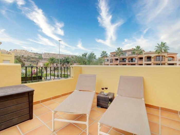 15 Noria Azul Sunny Apartment, Terrace, Pool, Wifi! Apartment