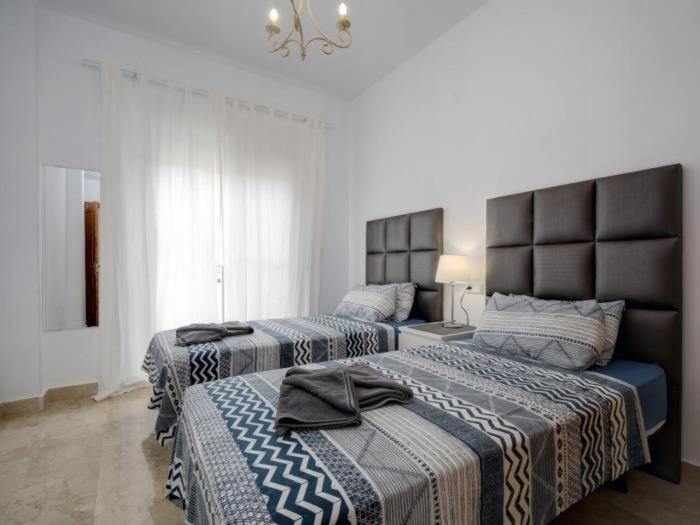 15 Noria Azul Sunny Apartment, Terrace, Pool, Wifi!